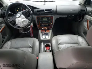 2003 Volkswagen Passat GLX with VIN WVWRH63B83P446795, listed as a Copart auction lot 81899474 with 167,828 mi miles and Salvage Title. Bid and sale history available at carsss.com. Image 8.