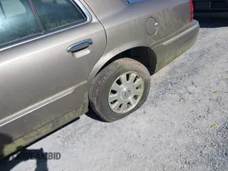 2004 Mercury Grand Marquis LS Premium with VIN 2MEFM75W44X656311, listed as a IAAI auction lot 41998194 with 289,710 mi miles and . Bid and sale history available at DreamBid. Image 6.
