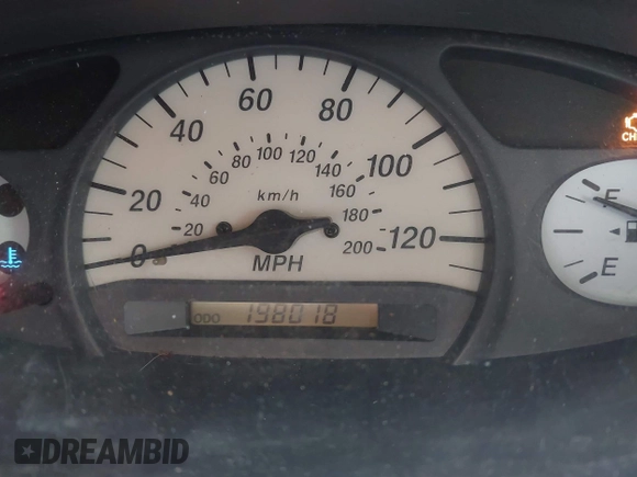 2000 Toyota ECHO z VIN JTDBT1239Y0085753, wystawiony jako IAAI lot #42020192 z przebiegiem 198 018 mil mil oraz . Historia ofert i sprzedaży dostępna na DreamBid. Obrazek 7.