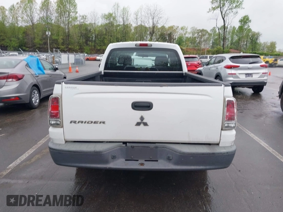 2007 Mitsubishi Raider LS with VIN 1Z7HC22K87S217299, listed as a IAAI auction lot 41983047 with 147,721 mi miles. Bid and sale history available at carsss.com. Image 16.