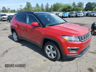 2019 Jeep Compass Altitude z VIN 3C4NJDBB0KT846787, wystawiony jako Copart lot #64287575 z przebiegiem 29 908 mil mil oraz Szkoda całkowita • Salvage title. Historia ofert i sprzedaży dostępna na DreamBid. Obrazek 4.