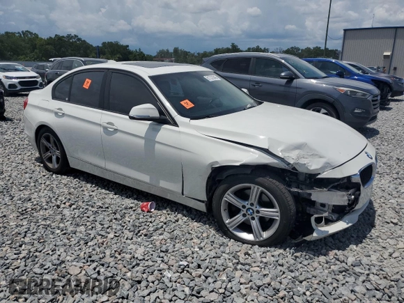 2013 BMW 3 Series 328i с VIN WBA3A5G53DNP24618, выставлен на аукционе Copart как лот 61731845 с пробегом 207 434 миль миль и Списание • Salvage title. История ставок и продаж доступна на DreamBid. Изображение 4.