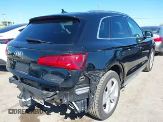 2019 Audi Q5 Premium with VIN WA1ANAFY8K2135057, listed as a IAAI auction lot 41870849 with 32,973 mi miles. Bid and sale history available at carsss.com. Image 4.