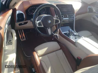 2020 BMW 8 Series M850i xDrive z VIN WBABC4C04LCE75995, wystawiony jako Copart lot #41862035 z przebiegiem 31 550 mil mil oraz Szkoda całkowita • Salvage title. Historia ofert i sprzedaży dostępna na DreamBid. Obrazek 8.