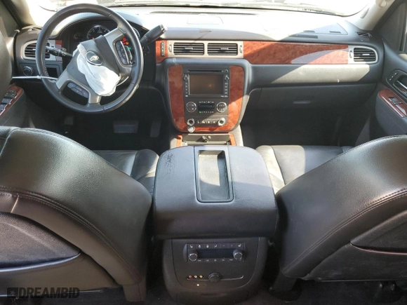 2011 Chevrolet Tahoe LTZ with VIN 1GNSCCE03BR350383, listed as a Copart auction lot 43324935 with 181,423 mi miles and Salvage Title. Bid and sale history available at carsss.com. Image 8.