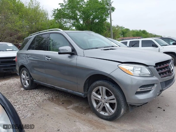 2014 Mercedes-Benz M-Class ML 350 with VIN 4JGDA5JB1EA412095, listed as a IAAI auction lot 41937994 with NaN miles. Bid and sale history available at carsss.com. Image 13.