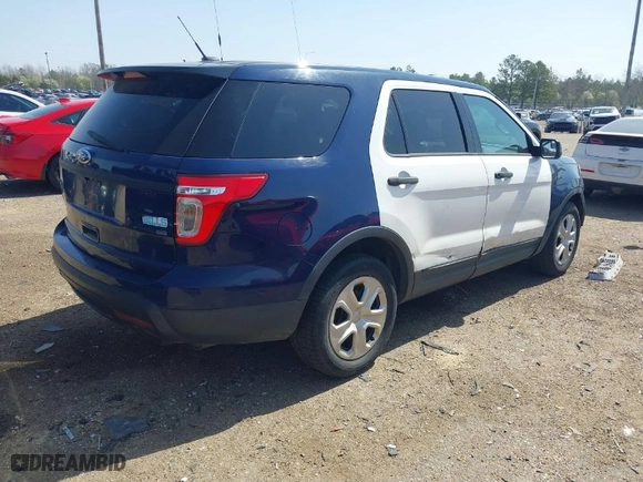 2015 Ford Utility Police Interceptor with VIN 1FM5K8AR7FGA70120, listed as a IAAI auction lot 41793716 with 150,000 mi miles. Bid and sale history available at carsss.com. Image 4.