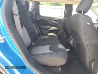2018 Jeep Cherokee Latitude z VIN 1C4PJLCX0JD551741, wystawiony jako Copart lot #55034085 z przebiegiem 80 248 mil mil oraz Szkoda całkowita • Salvage title. Historia ofert i sprzedaży dostępna na DreamBid. Obrazek 10.