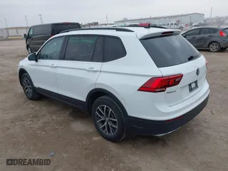 2021 Volkswagen Tiguan S with VIN 3VV0B7AX5MM071469, listed as a IAAI auction lot 41716496 with 38,213 mi miles. Bid and sale history available at carsss.com. Image 3.