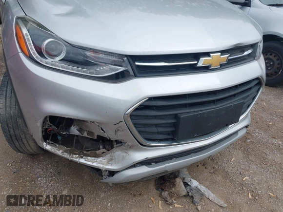 2018 Chevrolet Trax LT with VIN 3GNCJLSB7JL384770, listed as a IAAI auction lot 42176755 with 105,734 mi miles and . Bid and sale history available at carsss.com. Image 6.