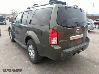 2005 Nissan Pathfinder LE with VIN 5N1AR18W75C722785, listed as a IAAI auction lot 41845788 with 221,771 mi miles. Bid and sale history available at carsss.com. Image 3.