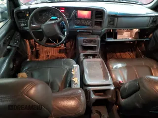2002 GMC Sierra 1500HD SLE z VIN 1GTGK13U32F137446, wystawiony jako Copart lot #82978294 z przebiegiem 144 560 mil mil oraz Szkody całkowita. Historia ofert i sprzedaży dostępna na DreamBid. Obrazek 8.
