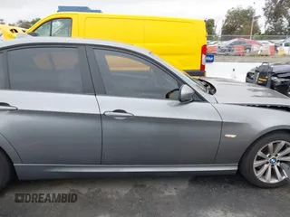 2011 BMW 3 Series 328i с VIN WBAPH5C59BA447948, выставлен на аукционе IAAI как лот 42791025 с пробегом 124 445 миль миль и . История ставок и продаж доступна на DreamBid. Изображение 13.