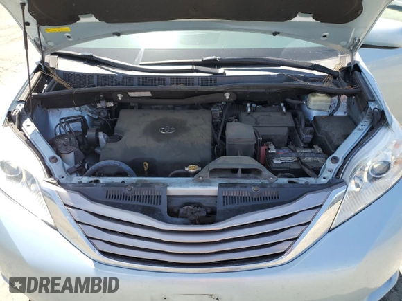2016 Toyota Sienna XLE с VIN 5TDYK3DC5GS740962, выставлен на аукционе Copart как лот 61189865 с пробегом 75 722 миль миль и Списание • Salvage title. История ставок и продаж доступна на DreamBid. Изображение 12.