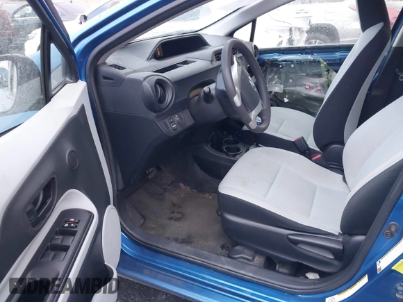 2014 Toyota Prius One with VIN JTDKDTB33E1568248, listed as a IAAI auction lot 41758633 with 66,596 mi miles and . Bid and sale history available at DreamBid. Image 5.