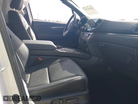 2025 Honda Passport EX-L z VIN 5FNYF8H52SB001266, wystawiony jako IAAI lot #41655256 z przebiegiem 5 622 mil mil oraz . Historia ofert i sprzedaży dostępna na DreamBid. Obrazek 5.