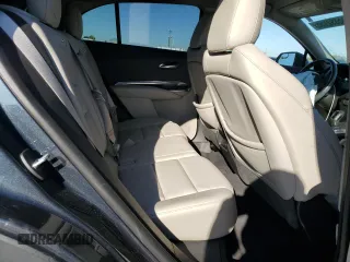 2019 Cadillac XT4 FWD Luxury z VIN 1GYAZAR49KF103014, wystawiony jako Copart lot #46892155 z przebiegiem 27 915 mil mil oraz Szkoda całkowita • Salvage title. Historia ofert i sprzedaży dostępna na DreamBid. Obrazek 10.