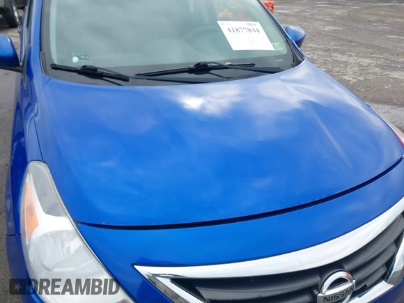 2016 Nissan Versa S z VIN 3N1CN7AP0GL867028, wystawiony jako IAAI lot #41877844 z przebiegiem 94 489 mil mil oraz . Historia ofert i sprzedaży dostępna na DreamBid. Obrazek 6.