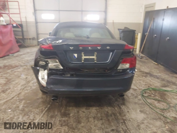 2012 Volvo C70 T5 with VIN YV1672MC2CJ126049, listed as a IAAI auction lot 41417417 with 62,321 mi miles. Bid and sale history available at carsss.com. Image 16.