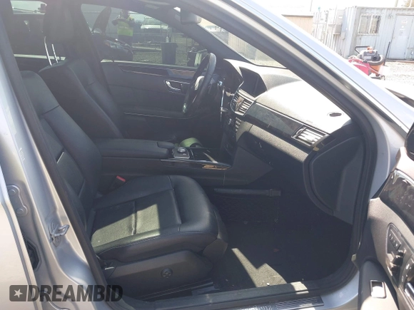 2010 Mercedes-Benz E-Class E 350 Luxury with VIN WDDHF8HB1AA112443, listed as a IAAI auction lot 42099555 with 145,255 mi miles. Bid and sale history available at carsss.com. Image 5.