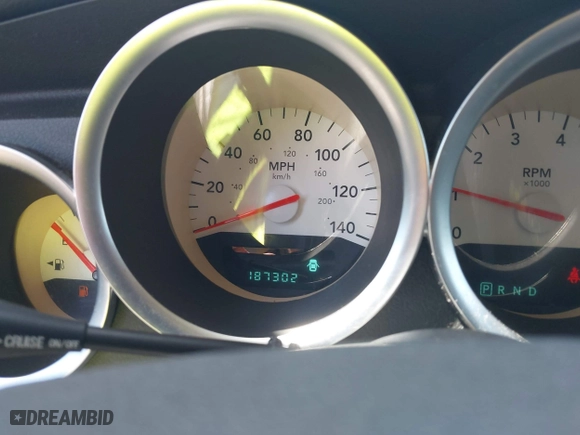 2006 Dodge Charger with VIN 2B3KA43GX6H214702, listed as a IAAI auction lot 41883787 with 187,302 mi miles. Bid and sale history available at carsss.com. Image 7.