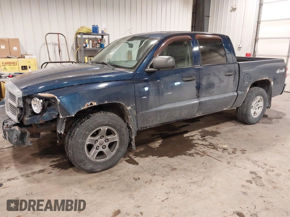 2006 Dodge Dakota SLT with VIN 1D7HW48N16S710729, listed as a IAAI auction lot 41568772 with 133,078 mi miles. Bid and sale history available at carsss.com. Image 2.