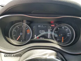 2019 Jeep Cherokee Latitude Plus z VIN 1C4PJLLB2KD312567, wystawiony jako Copart lot #54528005 z przebiegiem 69 980 mil mil oraz Szkoda całkowita • Salvage title. Historia ofert i sprzedaży dostępna na DreamBid. Obrazek 9.