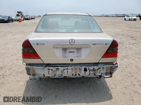 1999 Mercedes-Benz C 230/260/280/320 z VIN WDBHA24G4XA681981, wystawiony jako Copart lot #57758215 z przebiegiem Nie podano mil oraz Szkoda całkowita • Salvage title. Historia ofert i sprzedaży dostępna na DreamBid. Obrazek 6.
