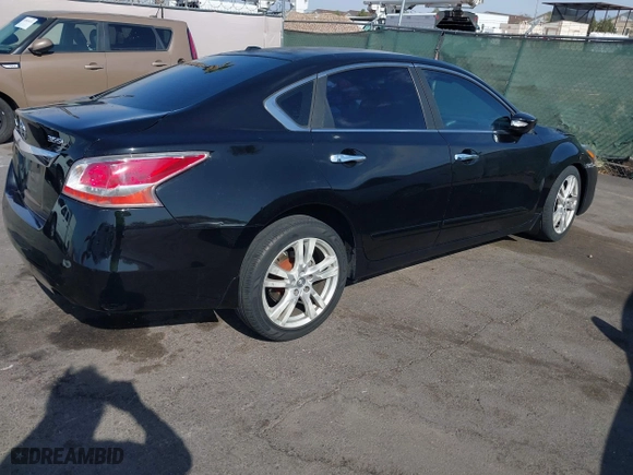 2013 Nissan Altima 3.5 SL with VIN 1N4BL3AP1DN443186, listed as a IAAI auction lot 42051445 with 164,696 mi miles. Bid and sale history available at carsss.com. Image 4.