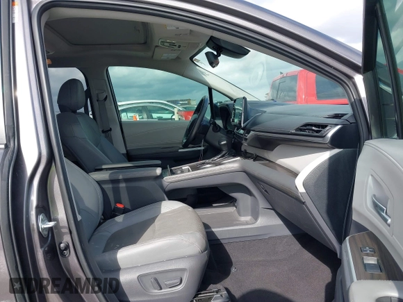 2021 Toyota Sienna Limited with VIN 5TDZRKEC3MS013002, listed as a IAAI auction lot 41068348 with 64,039 mi miles. Bid and sale history available at carsss.com. Image 5.