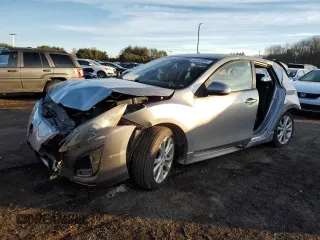 2010 Mazda Mazda3 s Grand Touring with VIN JM1BL1H63A1186871, listed as a Copart auction lot 42353095 with 195,134 mi miles and Salvage Title. Bid and sale history available at carsss.com. Image 1.