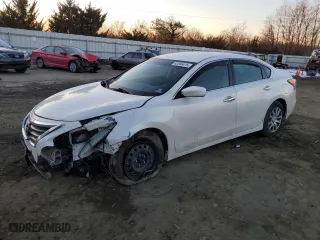 2015 Nissan Altima 2.5 with VIN 1N4AL3AP8FC149052, listed as a Copart auction lot 42566415 with 120,780 mi miles and Salvage Title. Bid and sale history available at carsss.com. Image 1.