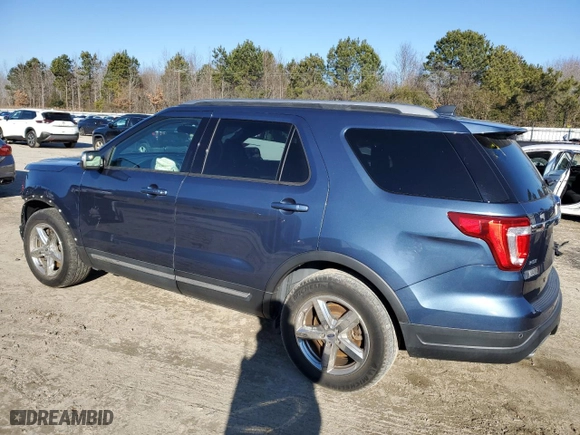 2019 Ford Explorer XLT with VIN 1FM5K7DH0KGA69575, listed as a Copart auction lot 41426555 with 43,201 mi miles and Salvage Title. Bid and sale history available at carsss.com. Image 2.