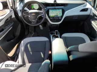 2020 Chevrolet Bolt EV LT z VIN 1G1FY6S06L4102881, wystawiony jako Copart lot #54345615 z przebiegiem 106 012 mil mil oraz Szkoda całkowita • Salvage title. Historia ofert i sprzedaży dostępna na DreamBid. Obrazek 8.