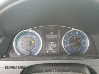 2015 Toyota Camry LE z VIN 4T1BD1FK6FU164748, wystawiony jako Copart lot #54667565 z przebiegiem 139 804 mil mil oraz Szkoda całkowita • Salvage title. Historia ofert i sprzedaży dostępna na DreamBid. Obrazek 9.