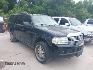 2012 Lincoln Navigator z VIN 5LMJJ3H58CEL01179, wystawiony jako IAAI lot #42445163 z przebiegiem 155 528 mil mil oraz . Historia ofert i sprzedaży dostępna na DreamBid. Obrazek 1.