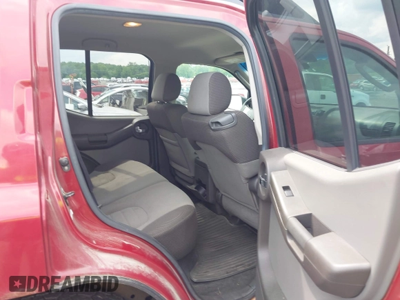 2005 Nissan Xterra S z VIN 5N1AN08W05C656764, wystawiony jako IAAI lot #42331404 z przebiegiem 144 575 mil mil oraz . Historia ofert i sprzedaży dostępna na DreamBid. Obrazek 8.