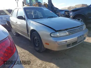 1997 Nissan Altima XE with VIN 1N4BU31D9VC212505, listed as a IAAI auction lot 41742704 with 129,754 mi miles. Bid and sale history available at carsss.com. Image 1.