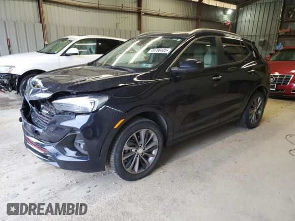 2020 Buick Encore GX Select z VIN KL4MMESL4LB134670, wystawiony jako Copart lot #49766405 z przebiegiem 43 801 mil mil oraz Szkoda całkowita • Salvage title. Historia ofert i sprzedaży dostępna na DreamBid. Obrazek 1.