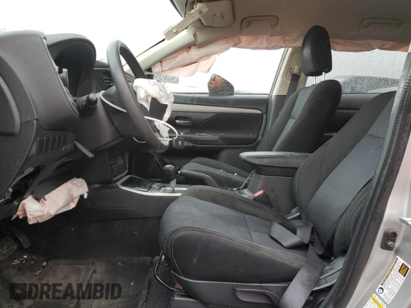 2018 Mitsubishi Outlander ES z VIN JA4AZ3A3XJZ062453, wystawiony jako Copart lot #55823265 z przebiegiem 59 084 mil mil oraz Szkoda całkowita • Salvage title. Historia ofert i sprzedaży dostępna na DreamBid. Obrazek 7.