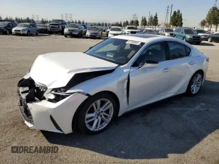 2021 Lexus IS 300 z VIN JTHCA1D29M5115392, wystawiony jako Copart lot #52766865 z przebiegiem 35 358 mil mil oraz Szkoda całkowita • Salvage title. Historia ofert i sprzedaży dostępna na DreamBid. Obrazek 1.