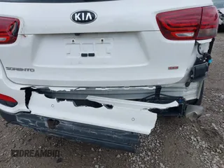 2019 Kia Sorento LX with VIN 5XYPG4A30KG524272, listed as a IAAI auction lot 41786623 with 124,942 mi miles and . Bid and sale history available at carsss.com. Image 6.