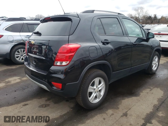 2021 Chevrolet Trax LT with VIN KL7CJPSM8MB364631, listed as a Copart auction lot 52622755 with 64,776 mi miles and Salvage Title. Bid and sale history available at carsss.com. Image 3.