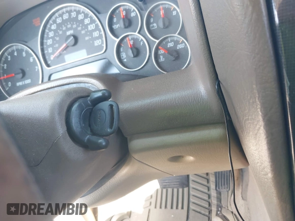 2004 GMC Envoy SLE z VIN 1GKDS13S442179334, wystawiony jako IAAI lot #41693042 z przebiegiem 224 868 mil mil oraz . Historia ofert i sprzedaży dostępna na DreamBid. Obrazek 11.