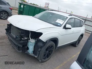 2022 Volkswagen Atlas SE с VIN 1V2WR2CA0NC515746, выставлен на аукционе IAAI как лот 41877524 с пробегом 50 921 миль миль и . История ставок и продаж доступна на DreamBid. Изображение 18.
