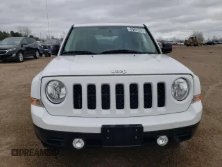 2016 Jeep Patriot Latitude with VIN 1C4NJRFB5GD765482, listed as a Copart auction lot 53126805 with 41,783 mi miles and Clean Title. Bid and sale history available at carsss.com. Image 5.