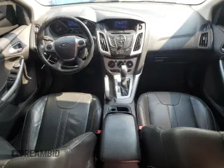 2013 Ford Focus SE with VIN 1FADP3F27DL258565, listed as a Copart auction lot 60662385 with 174,213 mi miles and Salvage title. Bid and sale history available at DreamBid. Image 8.