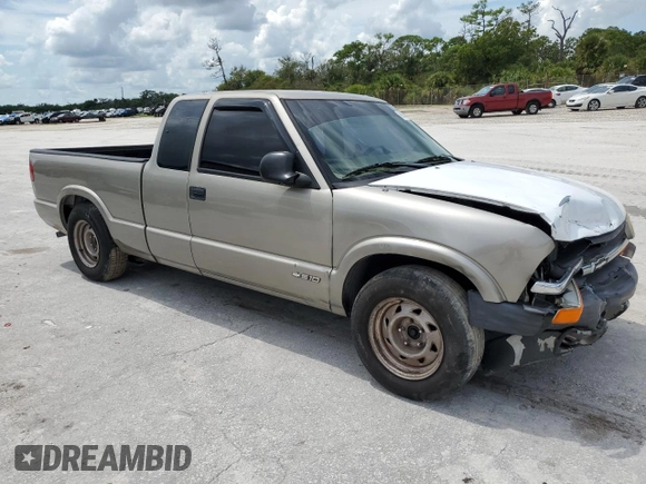 2001 Chevrolet S-10 LS with VIN 1GCCS19501K161711, listed as a Copart auction lot 69630884 with 318,975 mi miles and Salvage Title. Bid and sale history available at DreamBid. Image 4.
