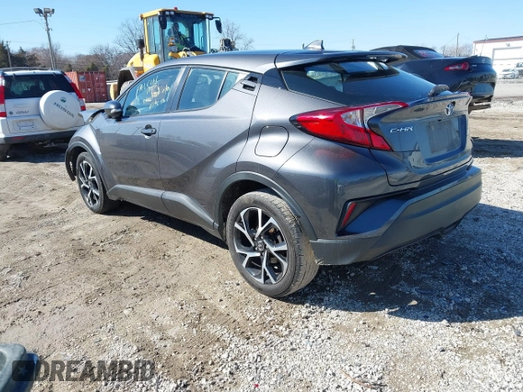 2018 Toyota C-HR XLE z VIN NMTKHMBX5JR042941, wystawiony jako IAAI lot #41803153 z przebiegiem 110 220 mil mil oraz . Historia ofert i sprzedaży dostępna na DreamBid. Obrazek 3.