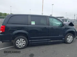 2018 Dodge Grand Caravan SE with VIN 2C7WDGBG5JR190468, listed as a IAAI auction lot 42173227 with 49,451 mi miles and . Bid and sale history available at DreamBid. Image 13.